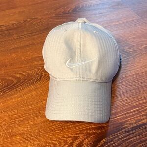 Nike Light Gray Cap with Logo